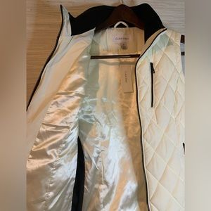 NWT Women’s Vest winter white Calvin Klein Quilted Cream Black Trim - Size Small